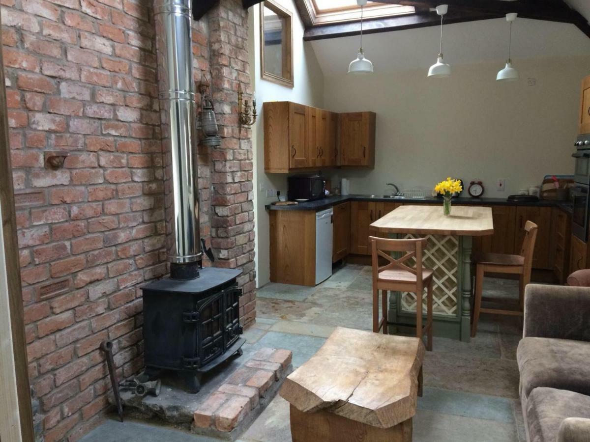 Tracey'S Farmhouse Cottage Belfast Eksteriør bilde