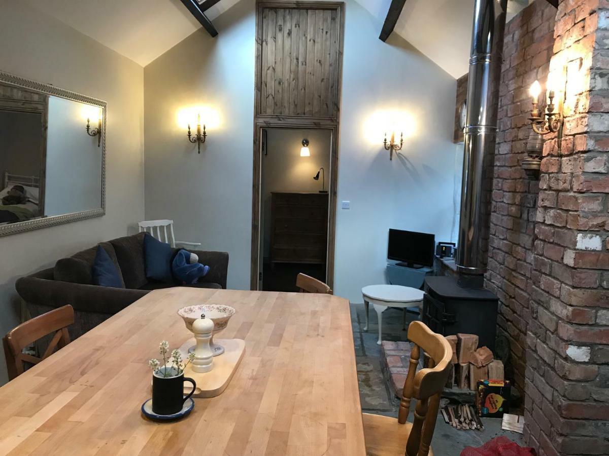 Tracey'S Farmhouse Cottage Belfast Eksteriør bilde